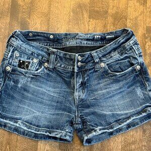 Ladies Miss Me jean shorts